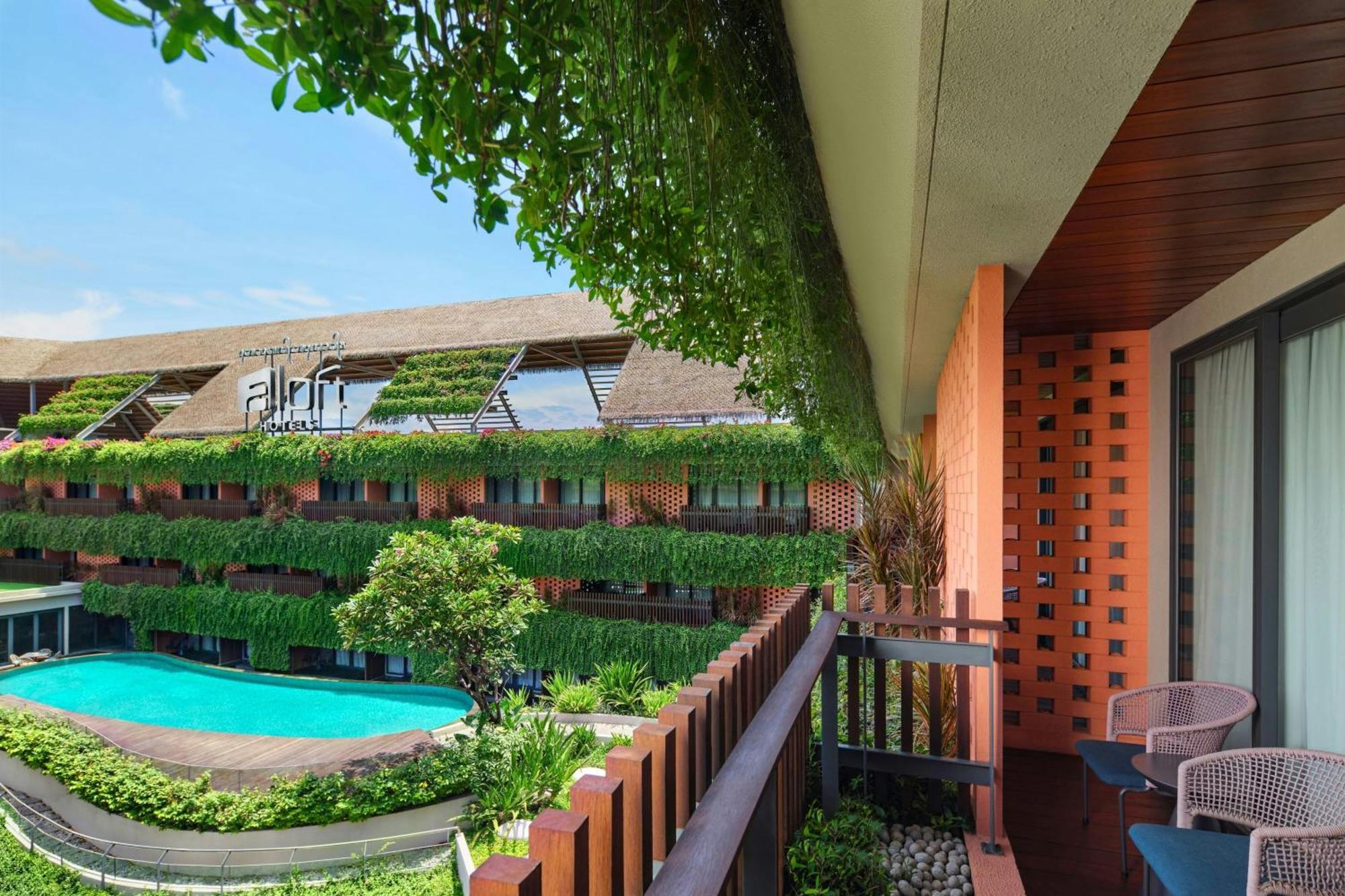 Aloft Bali Kuta At Beachwalk Hotel